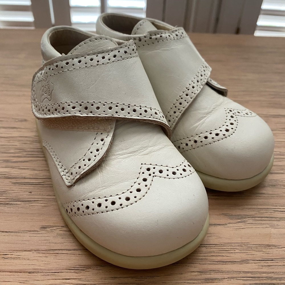 Botita Velcro Grupo AngelitoS, Very Good Used Condition, Size 22